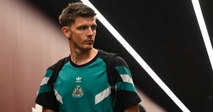 Managing Leeds United - Nick Pope signs, wonderkid free agent and £35m double swoop
