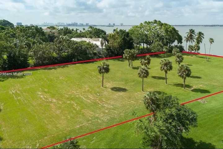 Jeff Bezos' Miami Neighbor Sells Plot of Land for $110M