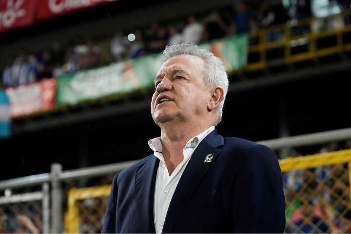 Aguirre estalla contra sus jugadores: "Sin personalidad, no jugamos bien y merecimos la derrota"