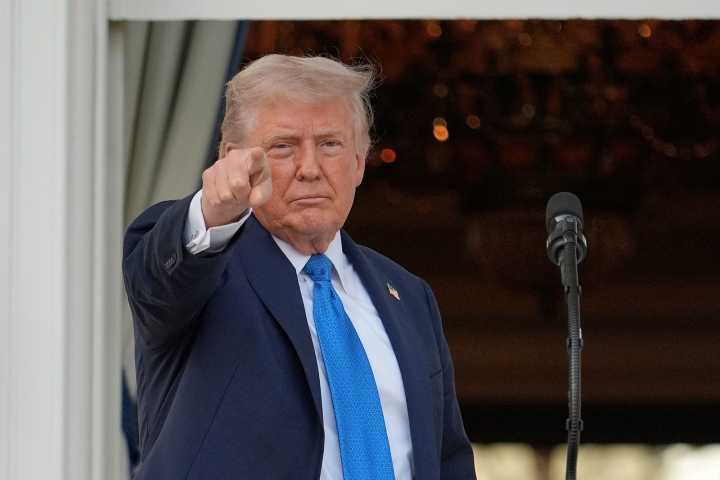 Trump signs proclamation to ban travel from 12 countries