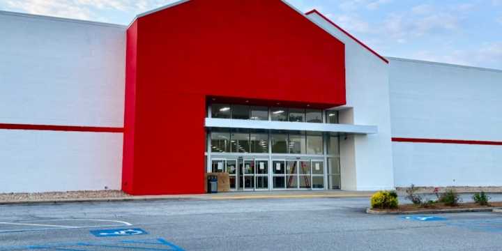 Beauty retailer to fill vacant anchor space at Peachtree Mall