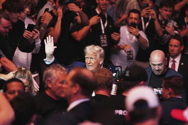 Despite calling California a war zone, it’s business as usual for Trump