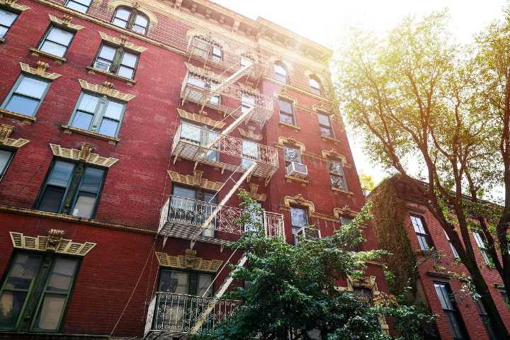 This New Rental Law Takes Effect In NYC Next Week — Here’s What Apartment Hunting Will Look Like