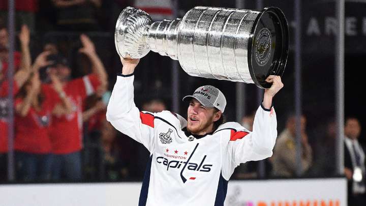 Capitals’ TJ Oshie officially retires after 16 seasons