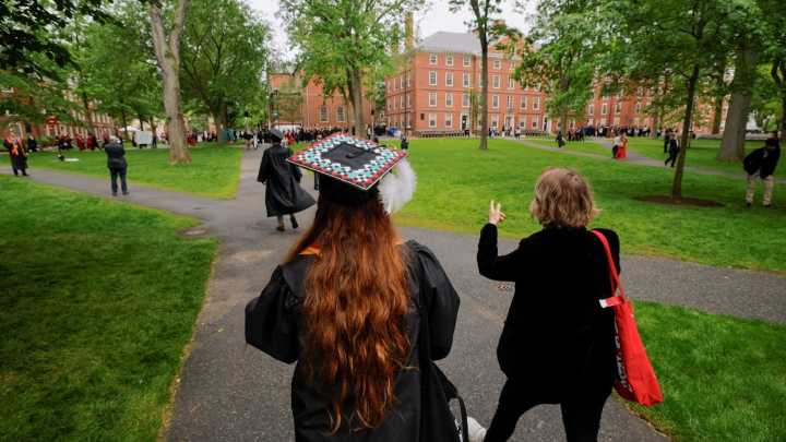 Trump Suspends Entry of International Students Studying at Harvard