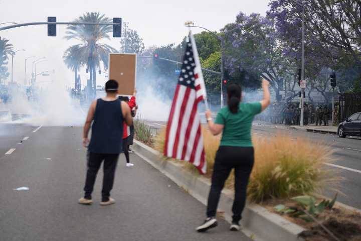 ACLU condena el despliegue de la Guardia Nacional por las protestas contra redadas de ICE en LA