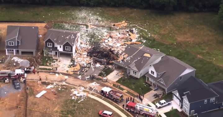 First responders on scene of a structure fire on Mackinac Drive in Gallatin