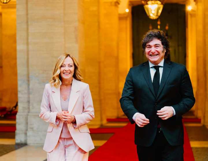 Milei y Meloni encabezan la firma de un acuerdo entre YPF y Eni para exportar gas argentino a Europa