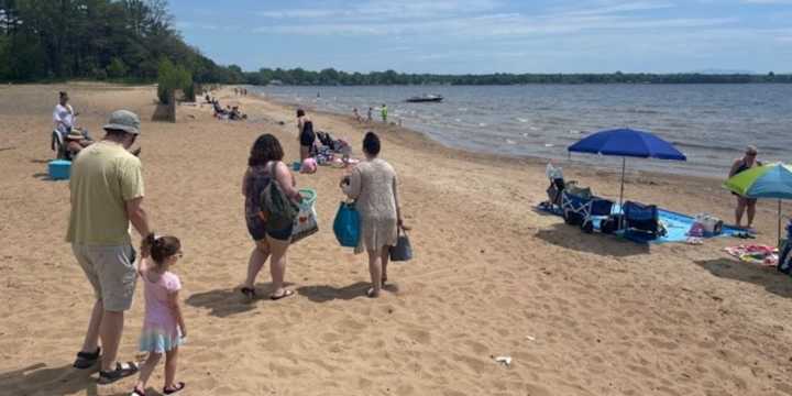 North Country businesses offer deals to attract Canadian visitors