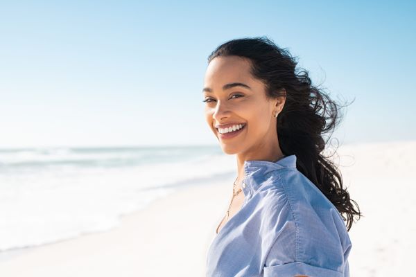Pro-Level Whitening In Just 10 Minutes? You NEED This LED Whitening Light For A Brighter Smile