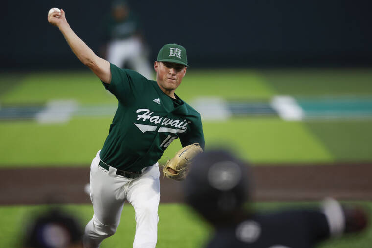 Hawaii pitcher Cooper Walls, 6 other players enter transfer portal
