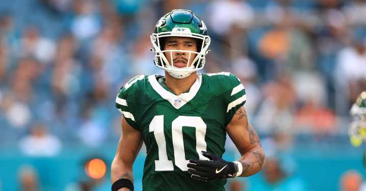Steelers expected to trade for Aaron Rodgers' long