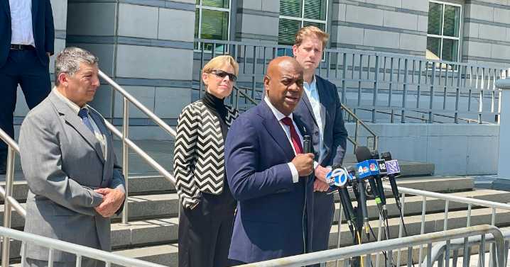 Newark Mayor Baraka Sues Alina Habba Over 'False Arrest' at ICE Facility