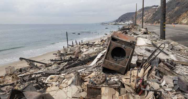Los Angeles County fire victims sue AAA and USAA, alleging insurance fraud