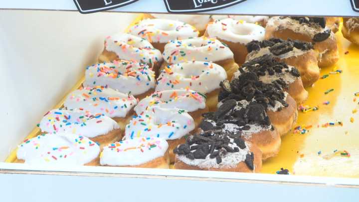 Sandy’s Donuts celebrates big turnout on National Donut Day