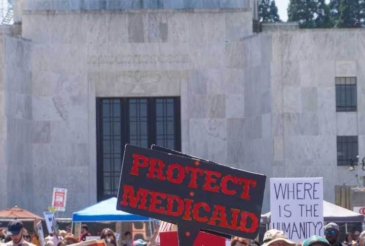 Republican tax bill could slash billions for Oregon Health Plan, state officials say
