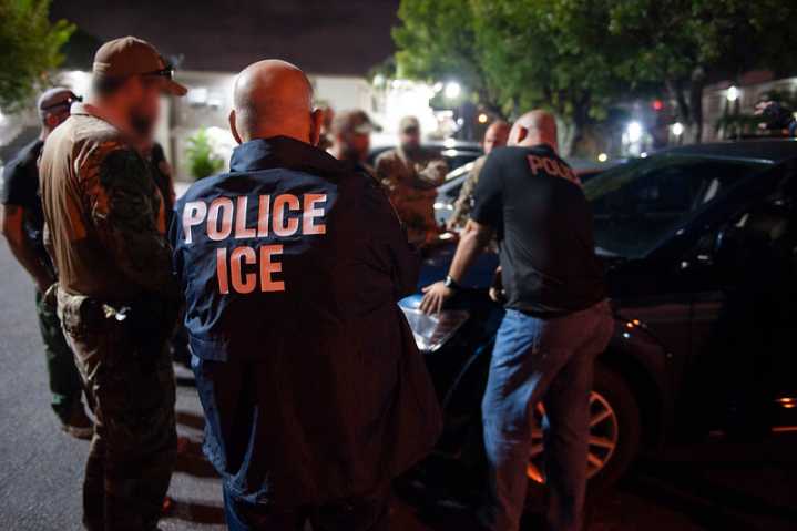 Derechos de inmigrantes: Guía para actuar ante ICE