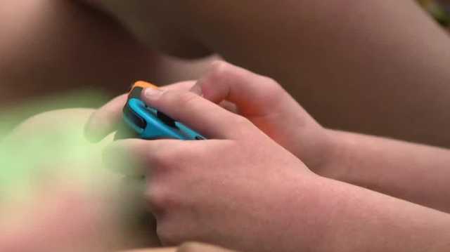 Omaha school hosts video game summer camp
