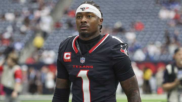 Patriots’ Stefon Diggs attends voluntary OTAs after boat drama