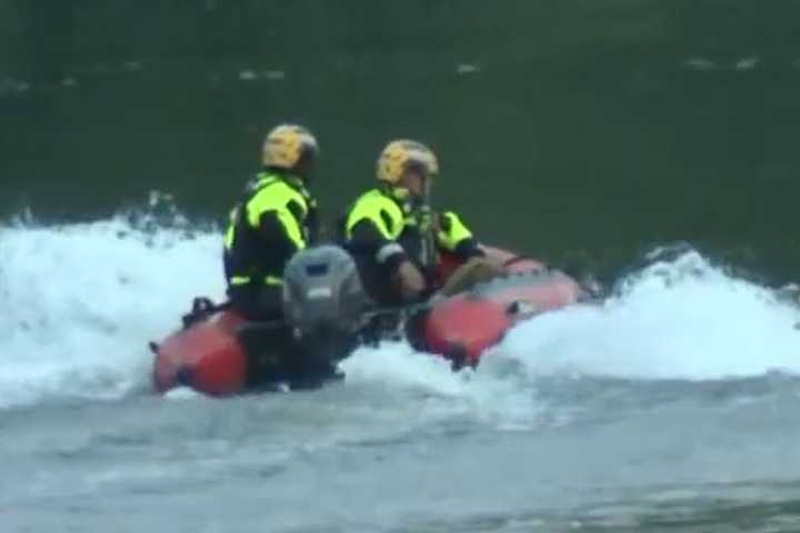 Philadelphia Man Clings to Flipped Over Canoe for Nearly 2 Hours Before Being Rescued