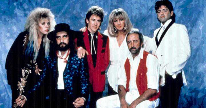 Lindsey Buckingham’s Comment Sparks Fleetwood Mac Reunion Rumors