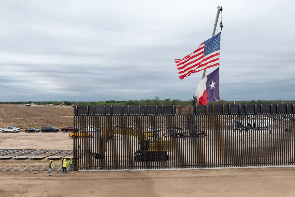 Migrant who crossed border into new Texas military zone acquitted