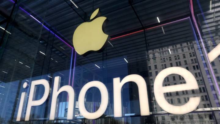 Apple heads into annual showcase reeling from AI missteps, tech upheaval