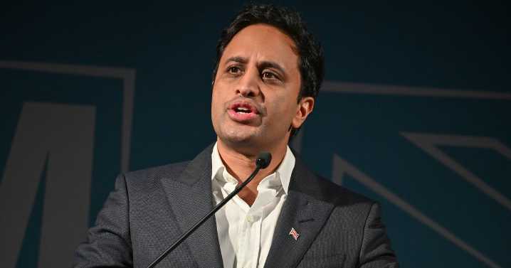 Reform UK Chairman Zia Yusuf Resigns After Burqa Row