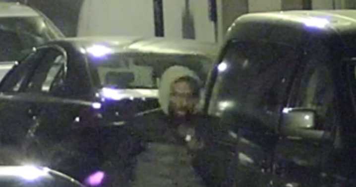 Young woman mugged in street for iPhone, bank card and house keys in Easton