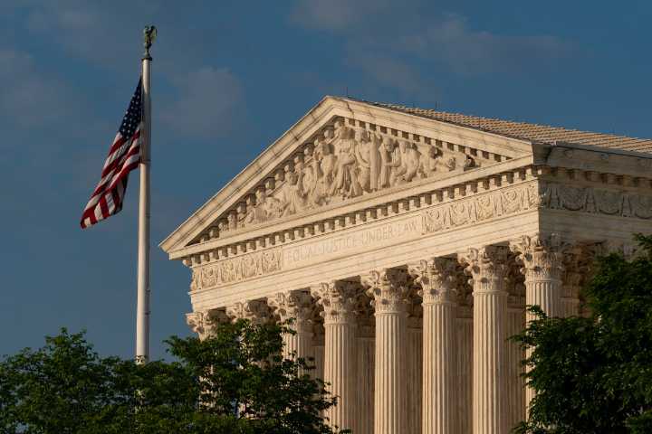 Corte Suprema aprueba facilitar reclamos de “discriminación inversa” en trabajos