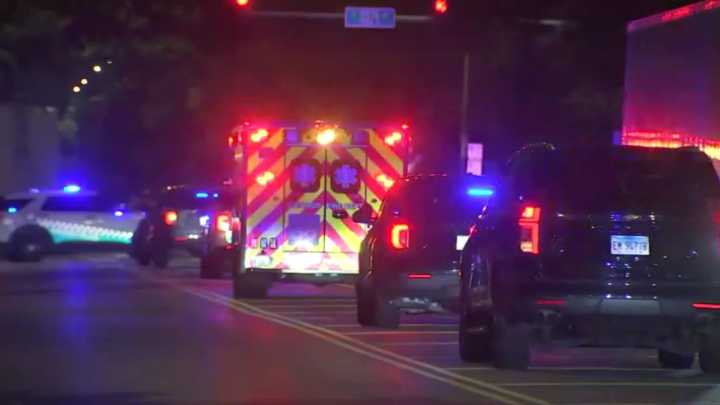 Chicago police officer shot and killed, suspects in custody