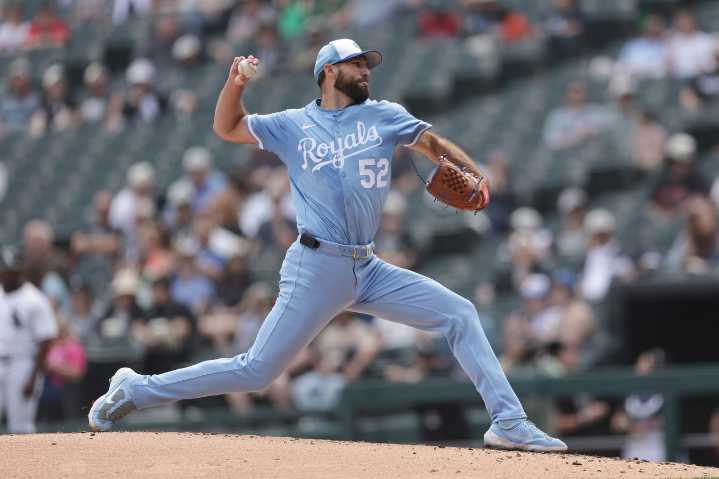 Royals Drop Game Two in Chicago 4