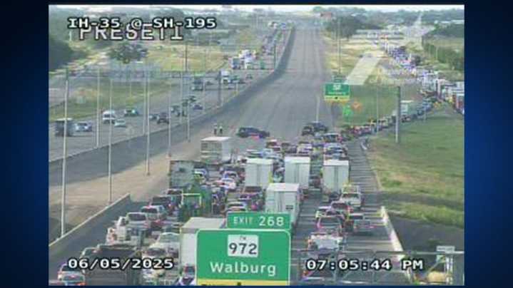 18-wheeler hits bridge in Georgetown, impacts traffic