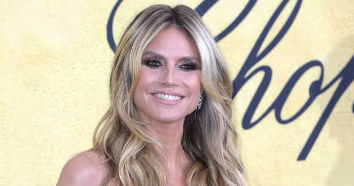 Heidi Klum Wore 4 Bikinis For A Calzedonia Campaign