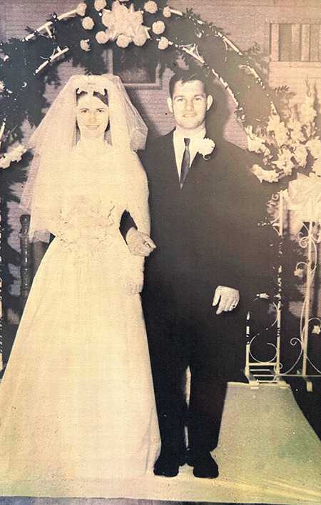 Couple Celebrates 60 Years of Marriage