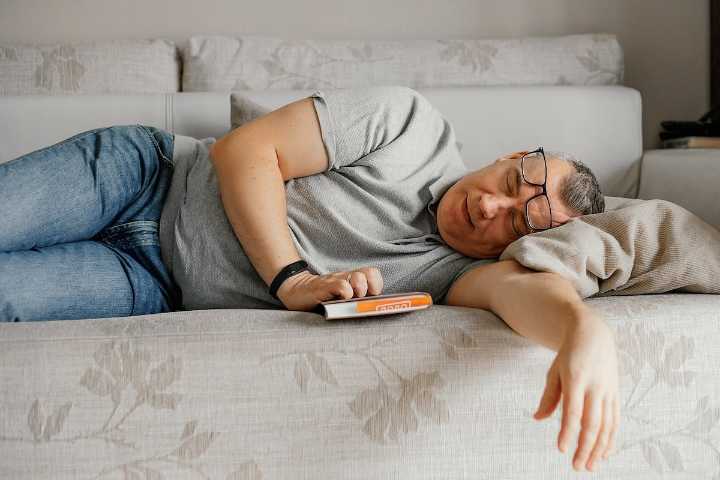 Daytime Napping Linked to Increased Mortality Risk in Middle