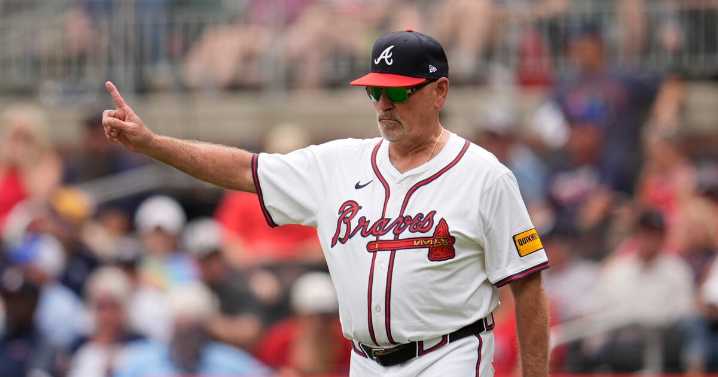 Ken Sugiura: Count on Brian Snitker to keep managing the Braves