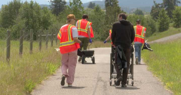 Flathead Warming Center, Fresh Life Church team up for volunteer cleanup