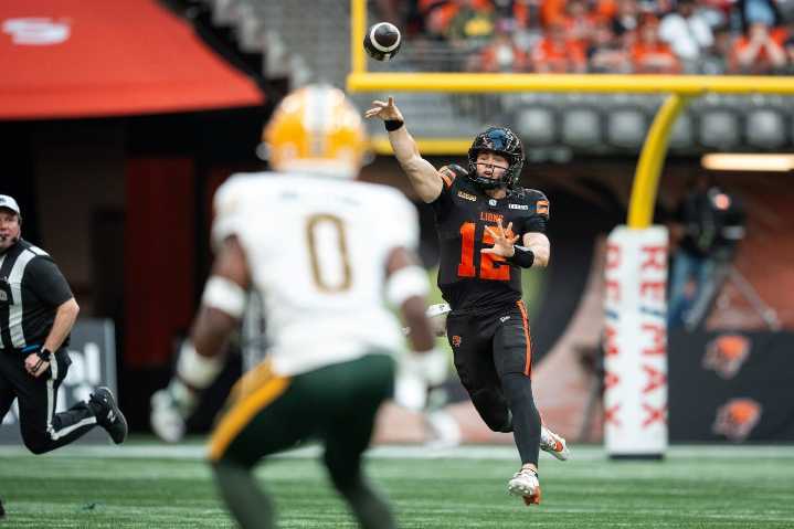 Rourke throws three TDs, B.C. Lions dump Edmonton Elks 31