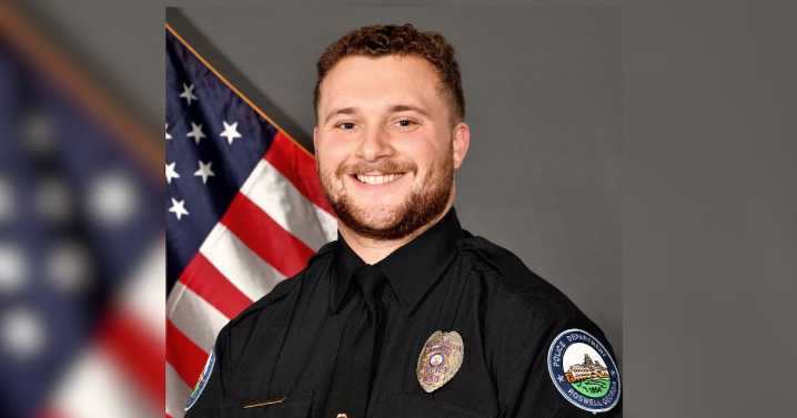 Man accused of killing Roswell police officer pleads not guilty