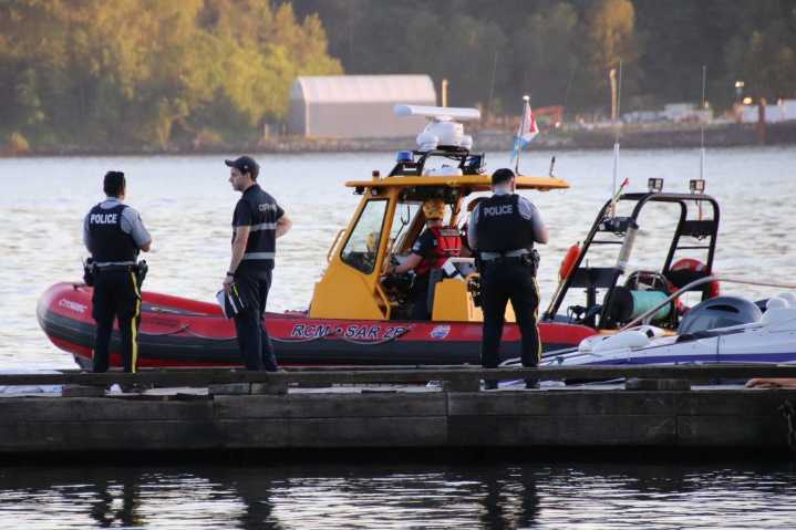 1 person taken to hospital after boat collision near North Vancouver’s Cates Park