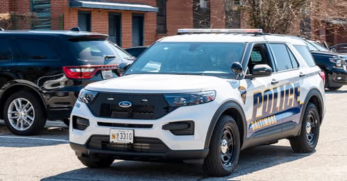 Bullet sends Baltimore man to ER in Friday night shooting