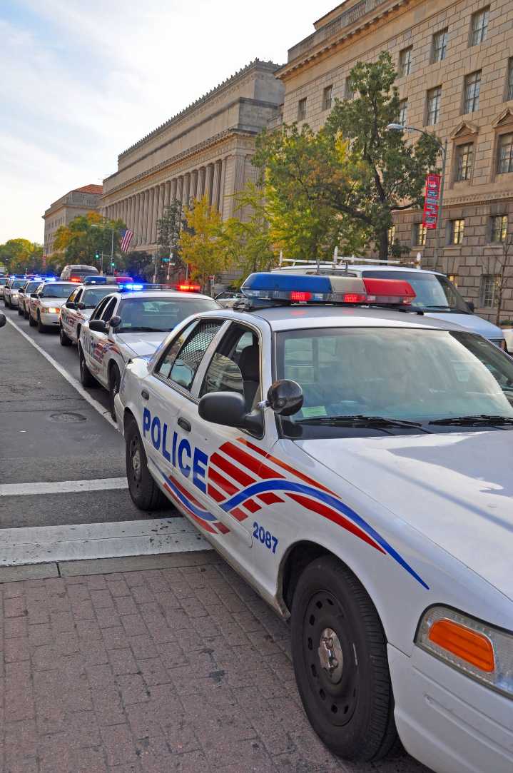 Argument over EV charger ends in gunfire and arrest in DC