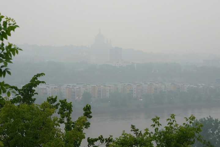 Minnesota issues ‘rare’ air quality alert as Canadian wildfire smoke spreads
