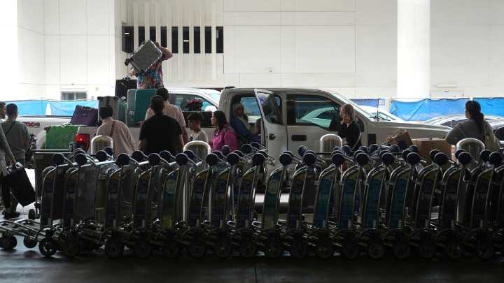 EEUU dice que no se revocarán las visas actuales de países afectados por veto de Trump a viajeros