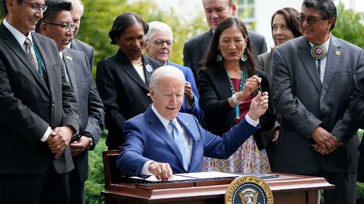 Donald Trump investiga si Biden fue manipulado durante su presidencia