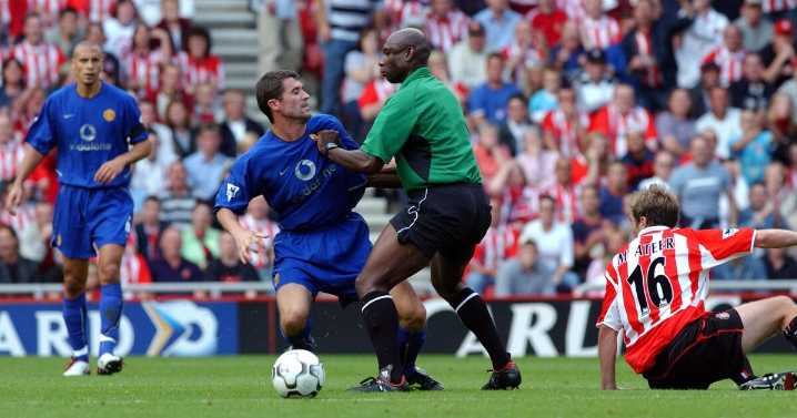 Uriah Rennie saw 'fury in Roy Keane's eyes' during red card incident 