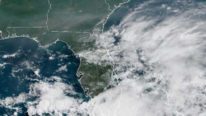 Sahara Desert dust cloud drifts to the US. What to know about dust, haboobs