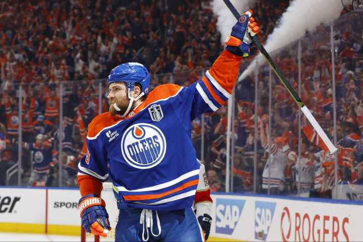 Leon Draisaitl plays OT hero as Oilers defeat Panthers in Game 1 of Stanley Cup Final