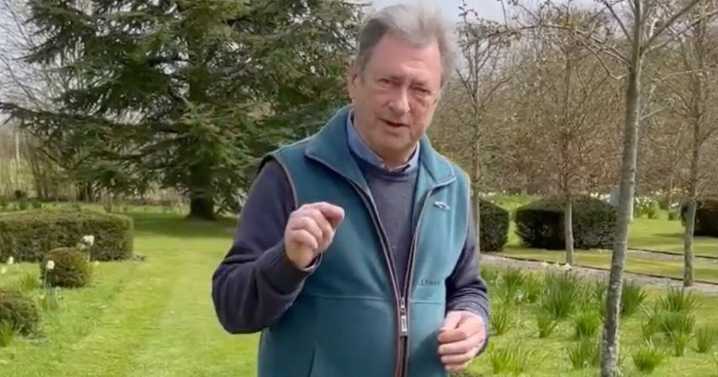 Alan Titchmarsh warns there’s 'not much hope’ if gardeners don’t finish key jobs this week